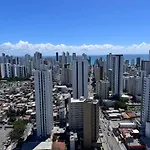 Flat Novo E Moderno A 200M Do Shopping , Com Piscina Wifii 500Mbps
